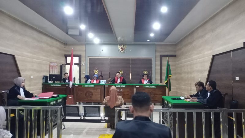 module: a; 
hw-remosaic: 0; 
touch: (0.9990741, 0.9990741); 
modeInfo: ; 
sceneMode: Night; 
cct_value: 5714; 
AI_Scene: (-1, -1); 
aec_lux: 48.0; 
hist255: 0.0; 
hist252~255: 0.0; 
hist0~15: 0.0;